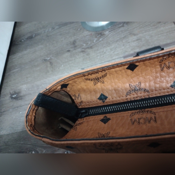 MCM Bags - Picture 6 of 16